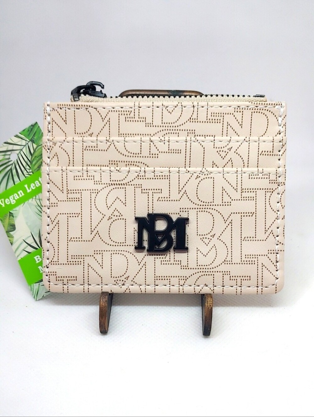 Badgley Mischka Cream Card Holder Coin Wallet -NWT